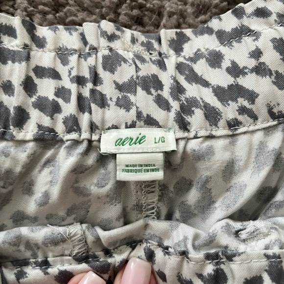 Aerie Camp Short - Picture 2 of 4